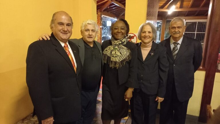 Read more about the article Ex Presidentes dos Patrulheiros se encontram na solenidade de posse do Lions Clube