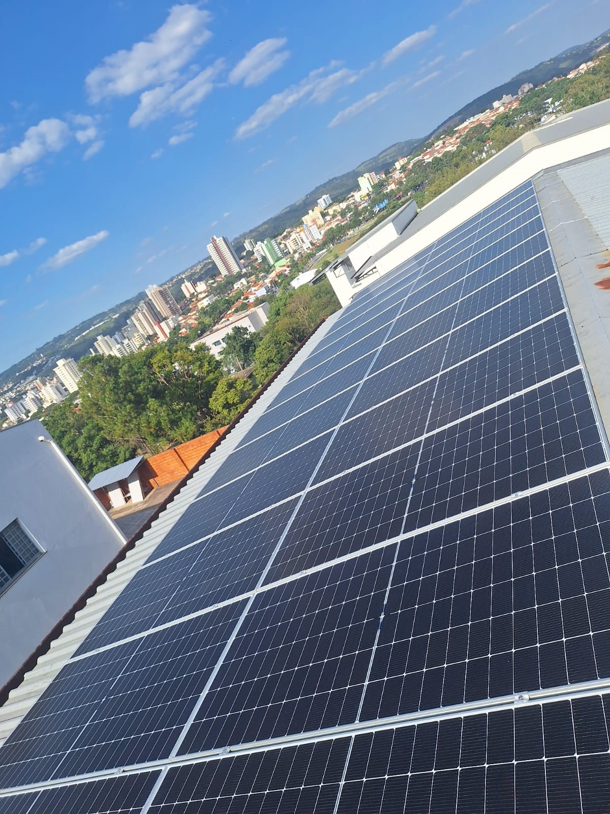 Read more about the article Patrulheiro recebe sistema de energia fotovoltaica