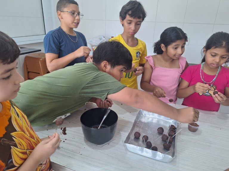 Read more about the article Projeto de Voluntariado em Educação Nutricional começa com entusiasmo no Serviço de Convencia e Fortalecimento de Vínculos – Conviva